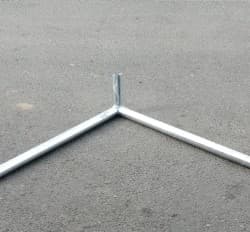 Brat dublu pentru stalp metalic 90 grade
