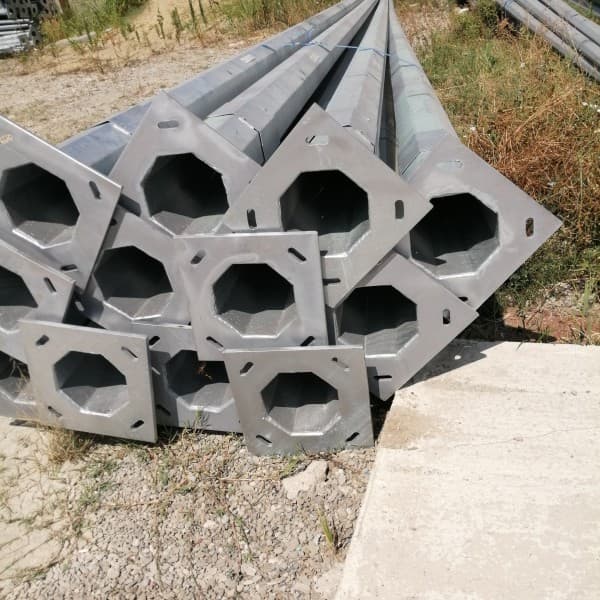 Stalp metalic stradal 7 metri