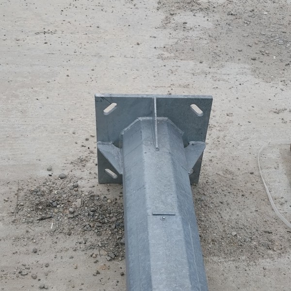 Stalp metalic stradal 7 metri