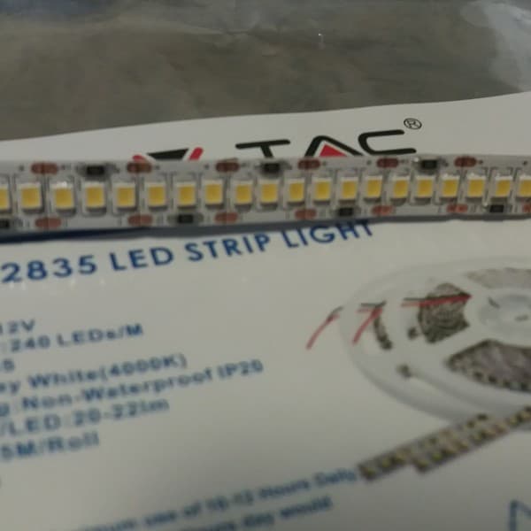 Banda led 2835 a++ 4000k